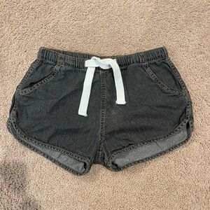DIVIDED H&M Basic Dark Gray Denim Short